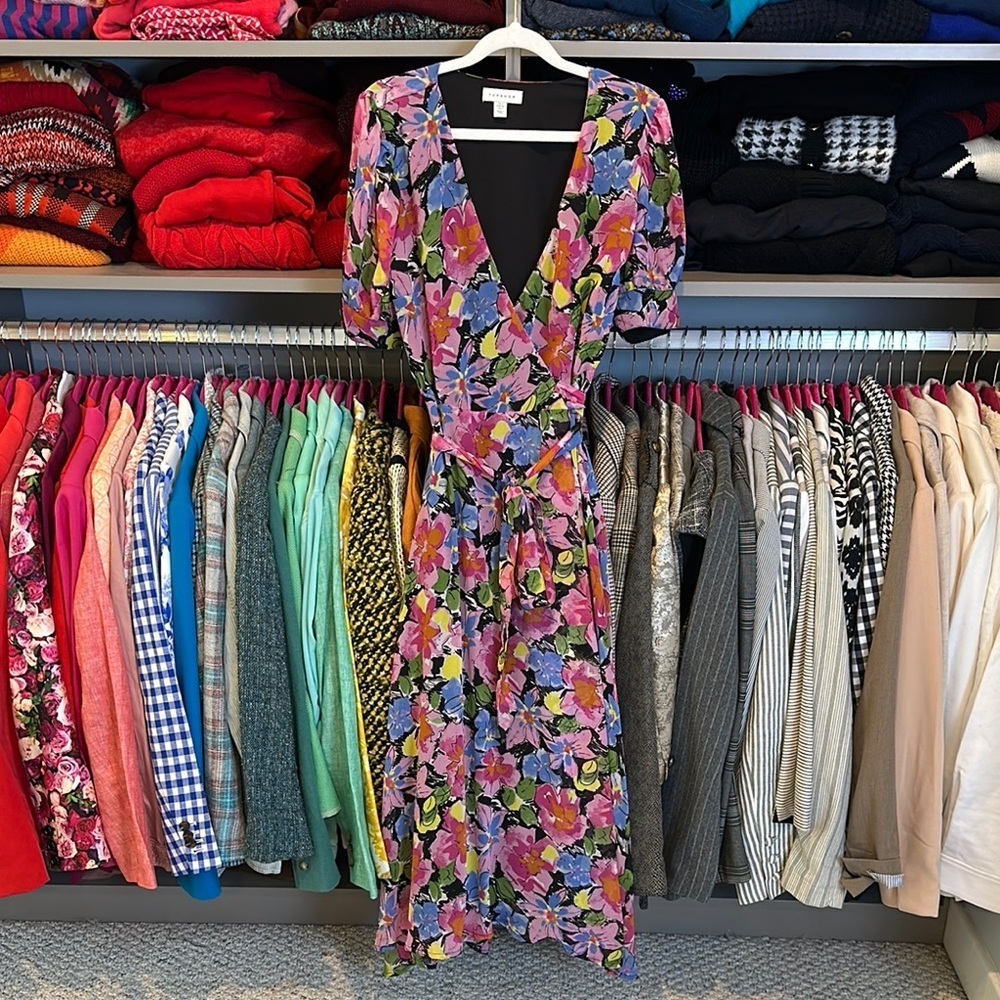 Topshop lavender/blue floral print short sleeve lined wrap dress size 2